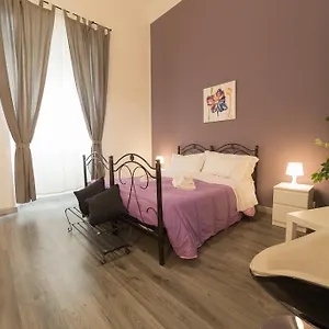https://tra-letna-e-il-mare-bb.taorminaitalyhotels.com